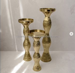 Portavelas Cónico de Aluminio Hecho a Mano, Moderno, Elegante y de Lujo para Decoración del Hogar, Tendencia Popular para Navidad - Product Image 2