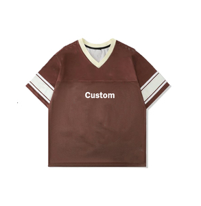 Maillot de football en mesh à col en V et manches courtes pour homme, impression personnalisée, t-shirt décontracté surdimensionné, marron avec rayures blanches - Product Image 1