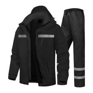 Combinaison de pluie imperméable contemporaine pour les voyages, la randonnée, le trekking, le camping et les activités de plein air décontractées - Product Image 4