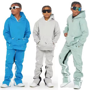 Ensemble de survêtement deux pièces en molleton écologique, comprenant un sweat à capuche imprimé et délavé à fermeture éclair intégrale, et un pantalon de survêtement évasé et empilé, avec finition délavée à l'acide personnalisée - Product Image 1