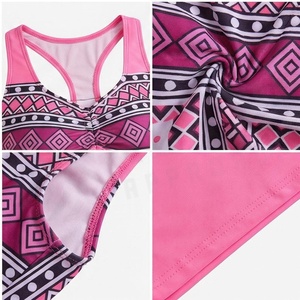 Ensemble de yoga 2 pièces imprimé papillon bleu avec finition dorée, body à col en V profond et jupe portefeuille longueur genou - Product Image 4