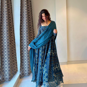 Ensemble Salwar traditionnel indien et pakistanais pour femmes en Georgette avec imprimé numérique, coupe ample, longueur au sol, tenue décontractée - Product Image 1