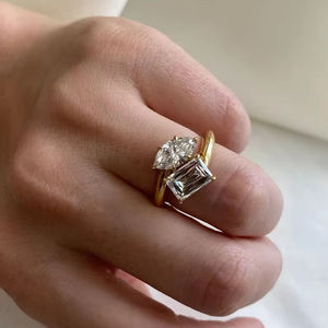 Anillo de Compromiso Personalizado Toi Et Moi con Esmeralda y Diamante Ovalado, Anillo de Boda de Lujo, Joyería Fina de Oro para Novia - Product Image 3
