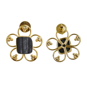 Pendientes de tuerca Laxmi Jewellers de turmalina negra con diseño de gota de agua y engaste de bisel, chapados en oro de 18 quilates, de latón, hechos a mano, joyería al por mayor. - Product Image 4