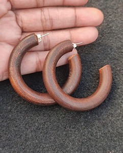 Boucles d'oreilles en bois au design robuste, construction solide, finition lisse, prix d'usine en gros - Product Image 3