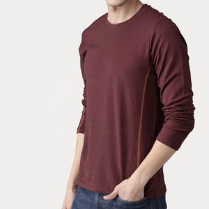 เสื้อยืดแขนยาวผู้ชายสีพื้น คอโอ ทรงปกติ ผ้าฝ้าย 100% ดีไซน์ถักลำลอง พร้อมโลโก้ด้านหน้า รุ่นใหม่ปี 2026 - Product Image 3