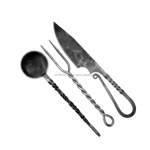 Ensemble de couverts 3 pièces en acier au carbone forgé à la main avec étui en cuir doux couteau de camping ensemble de couteaux médiévaux ensemble de voyage - Product Image 5