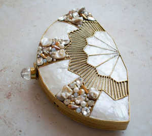 Pintura Religiosa de Resina Europea de Lujo, Estilo Amor, para Bodas y Fiestas, Tamaño Personalizado, Artesanía Auténtica Hecha a Mano, CRAFTS GALORE - Product Image 1