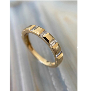 Anillo de Boda Estilo Hip Hop de Plata de Ley 925 con Moissanita de Corte Brillante y Engaste Pavé, VVS1 Color D, Media Eternidad - Product Image 1