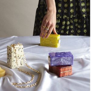 Bolso de Mano de Resina Ecológico de Lujo para Mujer, Diseño Único de Marco de Resina - Product Image 4