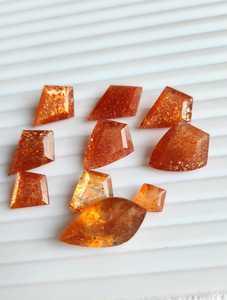 Pierre de soleil naturelle de qualité AAA+ exceptionnelle, couleur éclatante, pierre précieuse en vrac pour la fabrication de bijoux, au prix de gros, toutes formes et tailles disponibles. - Product Image 1