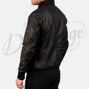 Chaqueta Bomber MA-1 de Cuero Genuino Negro Desgastado para Hombre con Bolsillo Utilitario en la Manga y Ribete Acanalado - Product Image 3