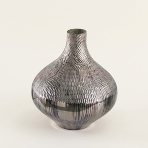 Vase à fleurs en métal martelé doré élégant, décoration moderne pour table, centre de table pour la maison et le bureau, vente en gros directe. - Product Image 6