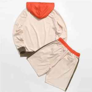 Ensemble de survêtement coupe-vent léger en nylon personnalisé pour homme – Ensemble deux pièces sportswear : veste à capuche et short - Product Image 2