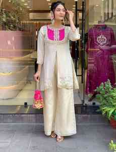 Ensemble traditionnel crème haut et bas avec broderie rose, coupe ample, vêtements ethniques, doublure en coton, pour femmes, tenue de fête, toutes saisons - Product Image 2