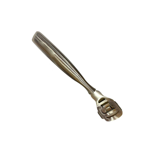 Râpes à callosités pour pédicure très demandées en acier inoxydable allemand, rasoirs à peaux mortes double face, coupe-callosités pour pieds - Product Image 5