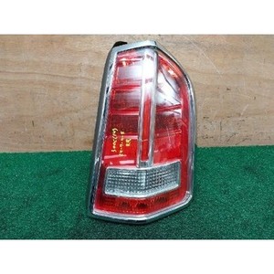 Luz Trasera Derecha 300 II 2011-2014, Luz de Freno y Direccional, Usada, ORIGINAL 68154610AD - Product Image 1