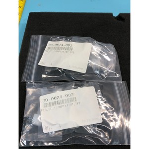 Lote de 8 Conectores ONTRAK 30-0024-002, Codo, 1/8 NPT - Equipos y Piezas de Semiconductores de Confianza de Tradicción Global - Product Image 1