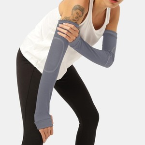 Manchons de compression gris anti-UV pour femmes, en Spandex et Polyester, pour le cyclisme et les activités de plein air, effet rafraîchissant - Product Image 2