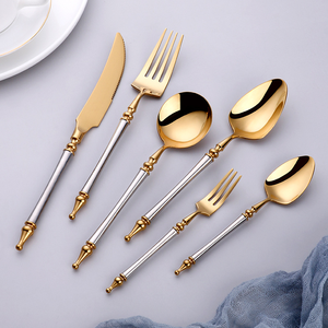 Ensemble de couverts en acier inoxydable poli miroir doré avec couteau et fourchette de luxe pour mariage et événements gastronomiques - Product Image 1