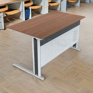Escritorio de oficina profesional Marco de metal Panel de modestia Superficie de madera laminada duradera Ideal para salas de estudio e institutos de capacitación - Product Image 6