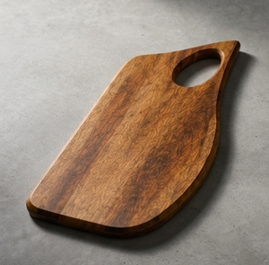 Planche à découper en bois de manguier massif, finition noyer, forme irrégulière, pour cuisine, bloc de découpe, plateau de service pour pain et fromage, avec trou - Product Image 5