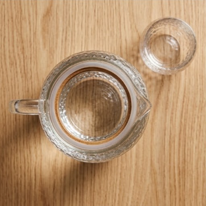Ensemble carafe et sous-verre – Carafe en verre borosilicate martelé moderne, résistante à la chaleur, lavable, durable, légère, avec couvercle et poignée en bambou - Product Image 3