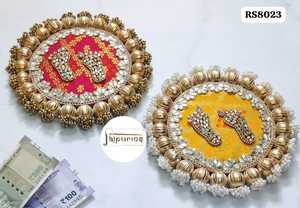 Assiette décorative traditionnelle artisanale Jaipurios en MDF de 10 pouces à poser au sol, pour la décoration festive de Diwali dans le salon et la maison - Product Image 4