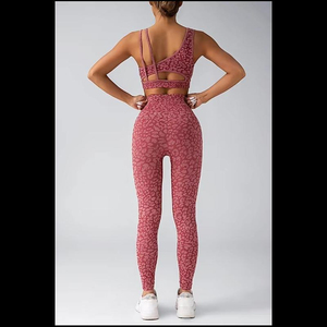 2026 New Arrival Design Custom own Logo Comfortable Women Yoga Set Quick Dry Breathable Pakistan Made Women Yoga Set For Sale - Product Image 3
