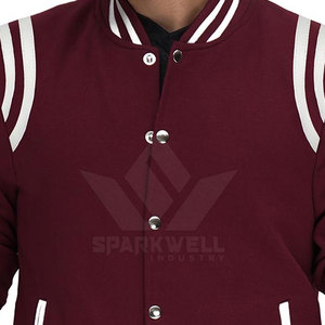 เสื้อแจ็คเก็ตวาร์ซิตี้สีแดงเลือดหมูสำหรับผู้ชาย กันลม มีแถบสีขาว คอตั้ง ติดกระดุมด้านหน้า สไตล์พรีปปี้ เหมาะสำหรับใส่ในฤดูใบไม้ร่วง - Product Image 6