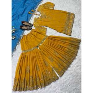 Hermoso Mono de Fiesta con Lentejuelas, Elegante Top Sharara para Ocasiones Especiales - Product Image 5