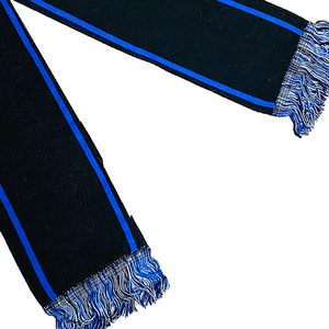 Écharpe et bonnet en acrylique unisexe haut de gamme, style sororité, longs, tricotés pour l'hiver, bleu roi, avec logo personnalisé - Product Image 4