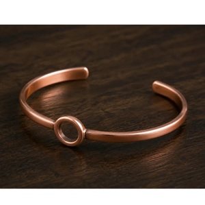 Brazalete Unisex de Cobre Curativo Simple con Detalle de Bola, Joyería de Bienestar, Brazalete Minimalista de Cobre Sólido - Product Image 3