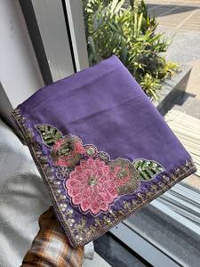 Sari brodé à motif floral lavande pour femme avec blouse rose contrastante – Tenue de soirée élégante – Sari de créateur en gros - Product Image 6