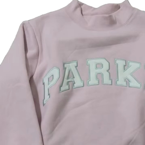 เสื้อสเวตเชิ้ตคอเต่าผู้หญิง OEM ปักโลโก้ตามสั่ง ปักลายปะติด  รักษ์โลก สไตล์ลำลอง - Product Image 3