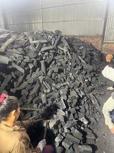 Charbon de bois noir solide naturel en bois dur charbon de bois sans fumée du Vietnam - Product Image 6