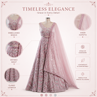 Ensemble Lehenga Choli traditionnel brodé rose blush de luxe pour femmes |   Robe de mariée de créateur pour soirée, coupe ajustée, longueur ras du sol