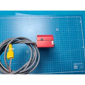 Contrôleur de débit massique numérique HORIBA STEC SEF-8240SL-UC-VM03 d'occasion – Pièces d'équipement semi-conducteur de génération précédente - Product Image 1