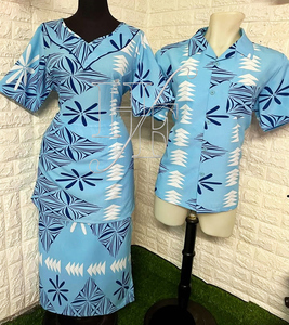 ชุดเดรสพูเลตาซีแบบสั่งพิมพ์ลายดอกชบาโพลินีเซียนสำหรับคู่รักไซส์พลัส - Product Image 1