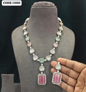 Conjunto de Collar con Colgante de Cristal Verde Menta de Lujo, Chapado en Oro, Diseño de Latón, Joyería Elegante para Bodas y Fiestas para Mujer - Product Image 2