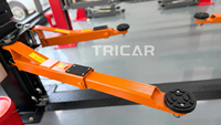 Tricar Nouveau modèle très demandé, Pont élévateur automobile 2 colonnes à dégagement manuel 4T, Capacité de levage 4000 kg, Certifié