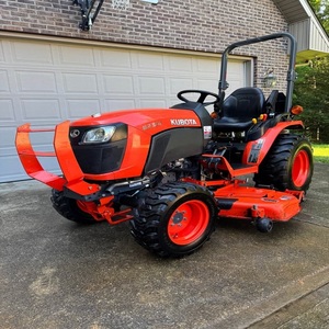 Tracteur compact Kubota B2301 avec chargeur frontal, 4 roues motrices, tracteur utilitaire agricole pour travaux sur le terrain - Product Image 4