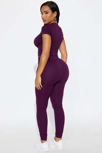 Conjunto Deportivo Personalizado con Logotipo para Yoga, Fitness, Gimnasio, Ejercicio, Deportes al Aire Libre, Conjunto Transpirable con Sujetador Deportivo - Product Image 4