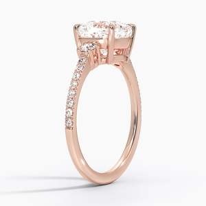 Bague de fiançailles en or jaune avec diamant taille coussin, design trois pierres, diamant de laboratoire certifié IGI, bague de mariage pour femme - Product Image 4