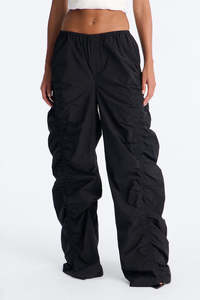 Pantalon large en nylon froncé pour femme, taille élastique, style décontracté streetwear, fournisseur OEM de vêtements pour homme et femme, marque privée - Product Image 4