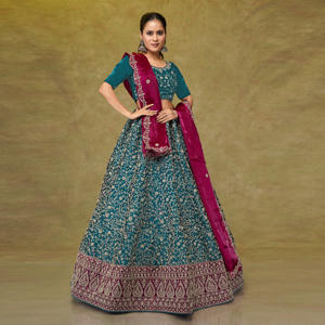 Conjunto de Lehenga Choli con bordado delicado y ribete llamativo |   Elegante Traje de Fiesta para Mujer, Estilo Bollywood, para Bodas y Eventos Festivos - Product Image 1