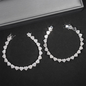 Bracelet tennis cubain en or pour homme, serti de diamants ronds brillants de luxe, certifié IGI, idéal pour les mariages - Product Image 2