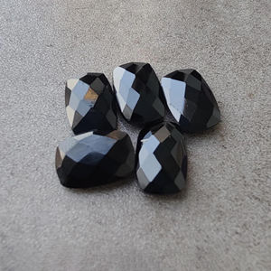 Piedra Preciosa Suelta de Ónix Negro AAA+ con Corte Rectangular Tipo Briolette, Calibrada para Joyería - Product Image 5