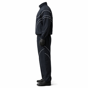 Conjunto Deportivo Reflectante Negro para Hombre, Chaqueta Cortavientos Ligera y Pantalones Jogger, Ropa Deportiva con Logotipo Personalizado, Ropa Deportiva Urbana - Product Image 6