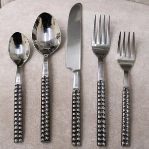 Couverts à finition miroir Couverts en acier inoxydable poli Couverts résistants à la rouille Couverts en acier inoxydable de qualité alimentaire Premium - Product Image 2